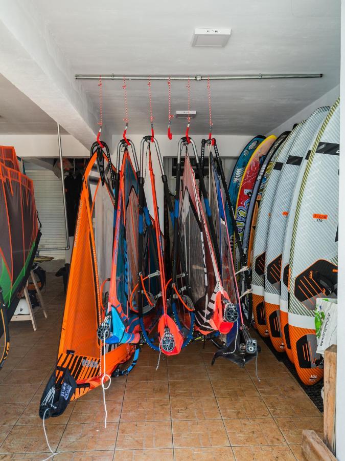 Windsurfing Seaside Apartment Artemida المظهر الخارجي الصورة